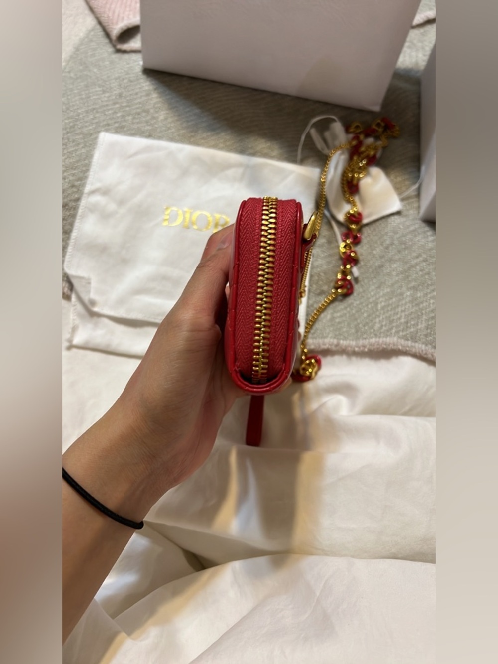 Mini Dior Caro Crossbody zipped Pouch in Raspberry Cannage Lambskin - Picture 7 of 12